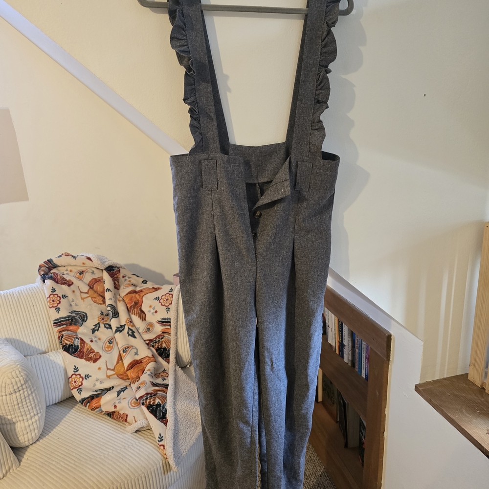 Gray Ruffled Sleeve Top - Picture 5 of 6